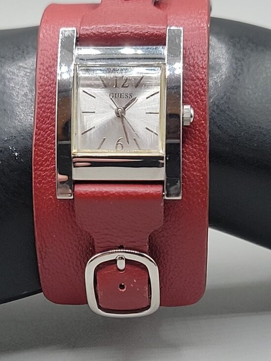 Vintage GUESS Women\'s Cuff Watch Red Leather Wide Bund Band Square Silver Tank main image 9